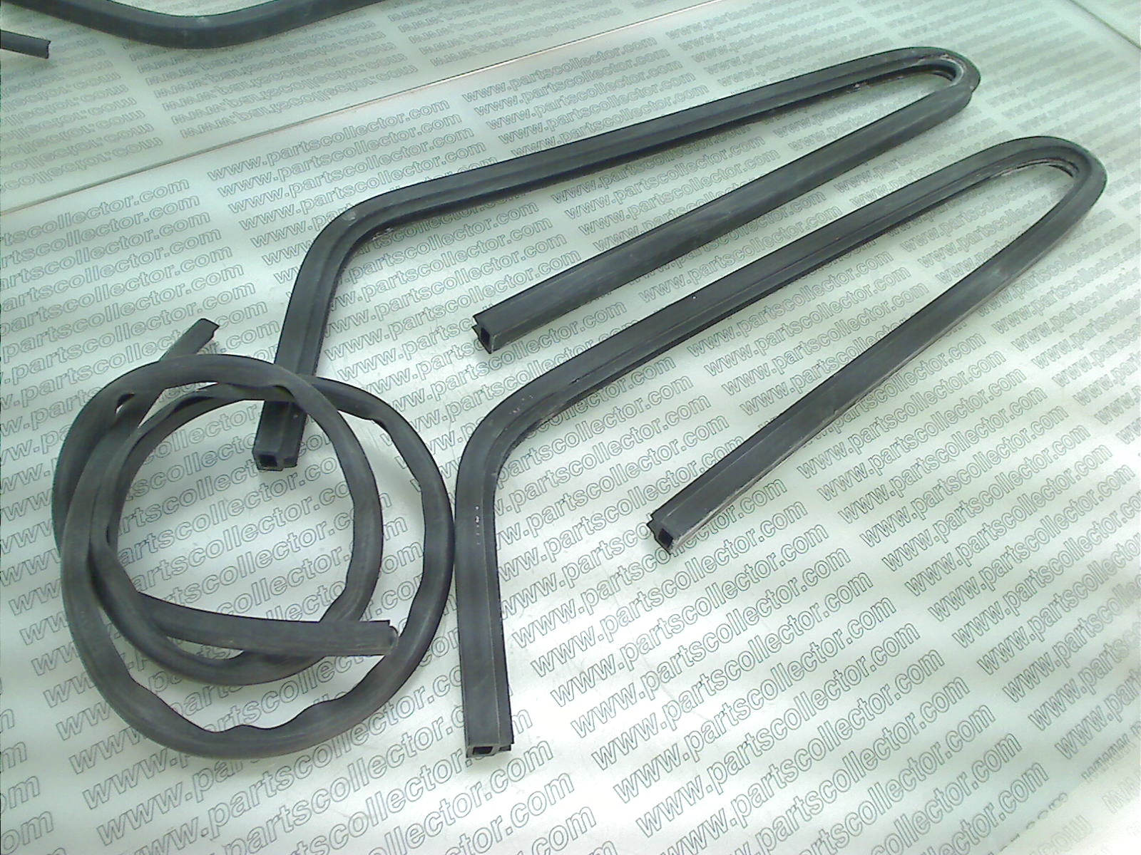 DEFLECTOR RUBBER SEAL